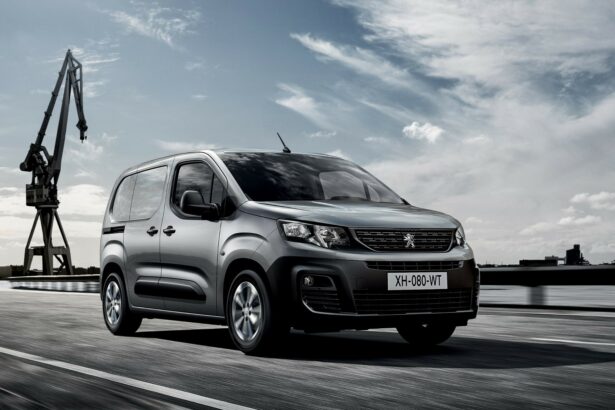 Peugeot_Partner_2018_c616d-615x410